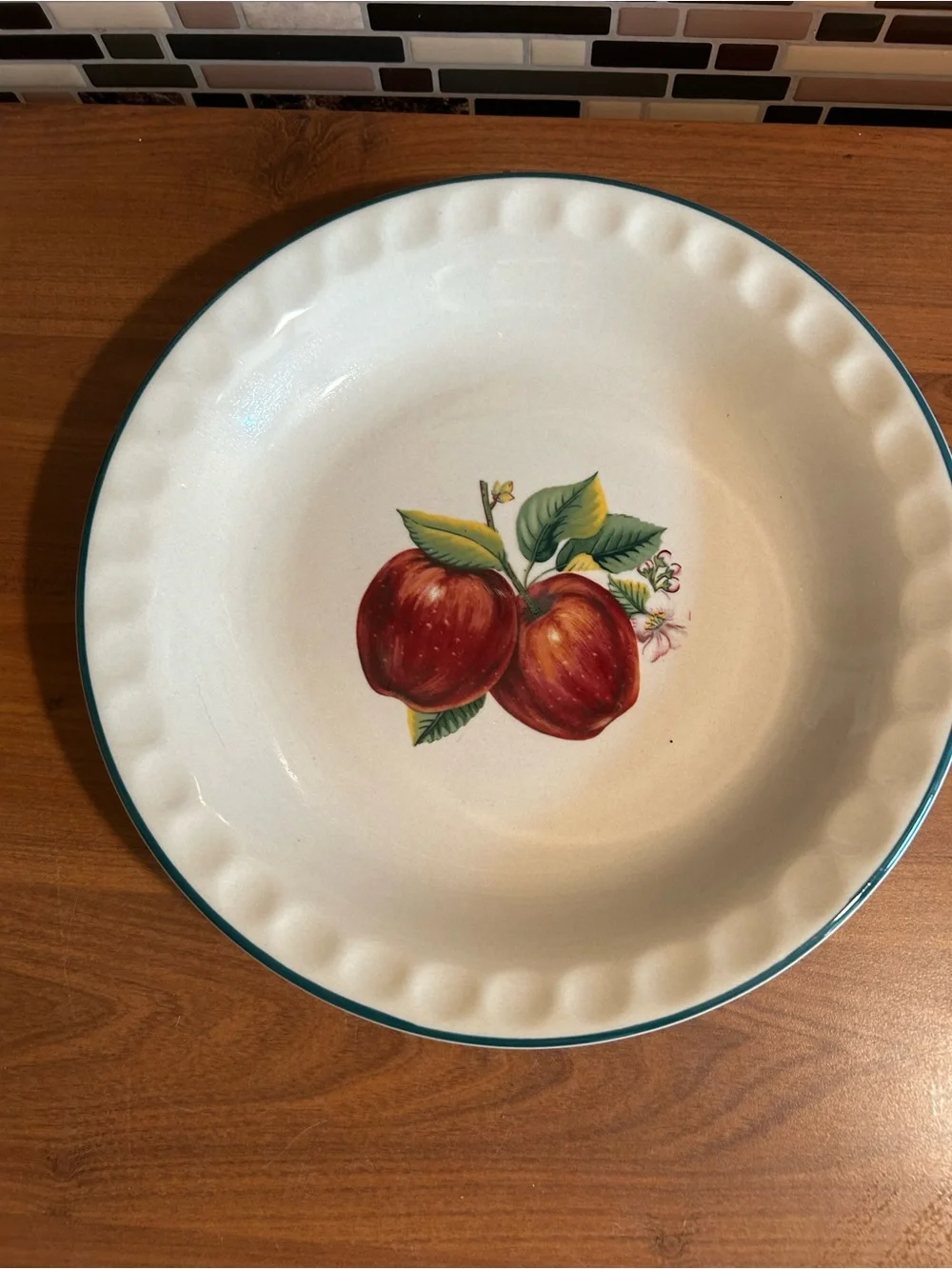 Ceramic Apple Motif Pie Plate in Cream with Teal Rim